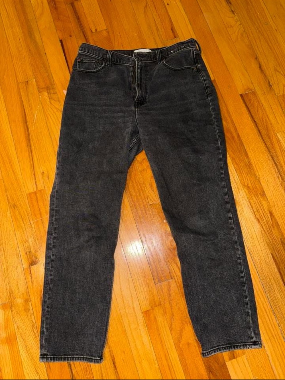 Abercrombie & Fitch Women’s Washed Black Straight Jeans